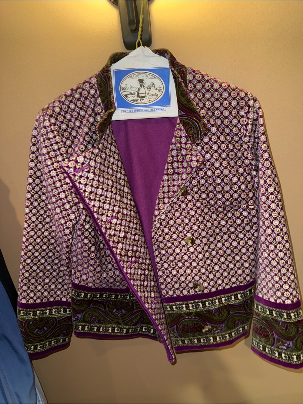 Isaac Mizrahi Purple Patterned Carpet Jacket with Paisley Border